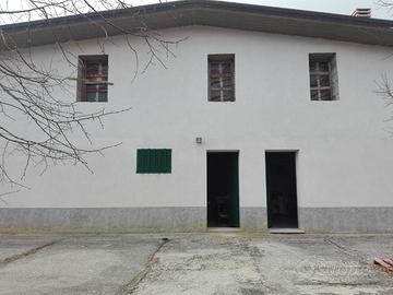 Casa in campagna con terreno