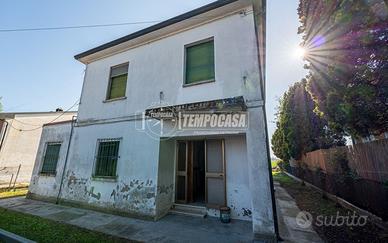 Casa indipendente a Faenza Via Prada 6 locali
