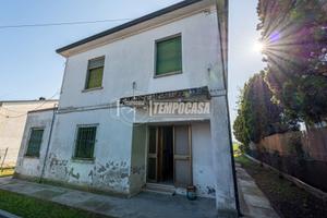 Casa indipendente a Faenza Via Prada 6 locali