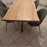 Tavolo in rovere massello lamellare 