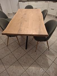 Tavolo in rovere massello lamellare 