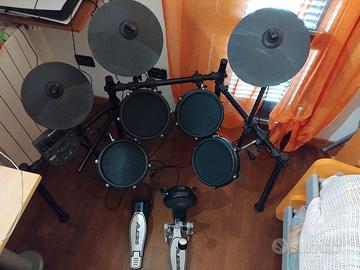 Batteria elettronica Alesis Nitro Mesh Kit  + sgab