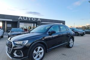 AUDI Q3 35 TDI S tronic Business Advanced