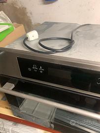 Forno elettrico funzione a vapore