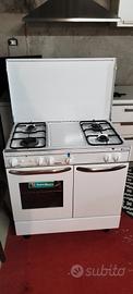 Cucina a Gas con forno