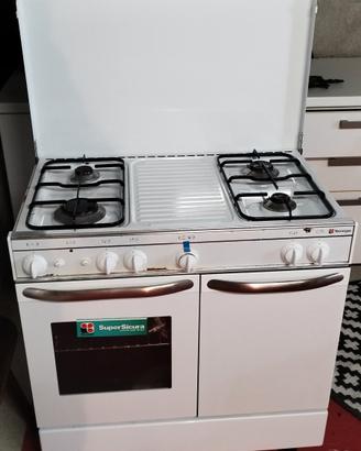Cucina a Gas con forno