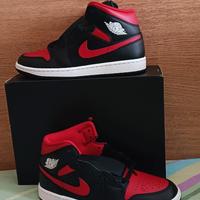 Sneakers Nike Air Jordan 1 MID unisex nere e rosse