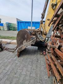 Vendiamo escavatore CAT 308D