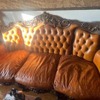 salotto stile barocco con due poltrone