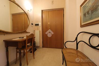 4 LOCALI A ASCOLI PICENO