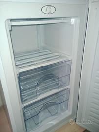 CONGELATORE VERTICALE SEKOM   67 LITRI 220 VOLT