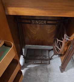 Macchina cucire Singer epoca con mobile pedalali
