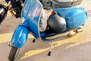 Vespa 50R