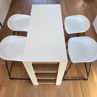 4 sgabelli alti con tavolo