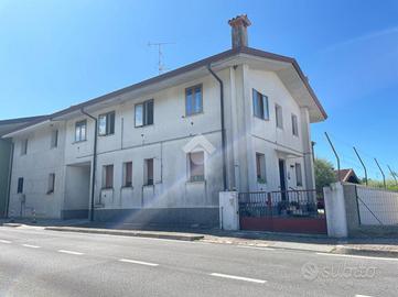 CASA SEMINDIPENDENTE A TARCENTO