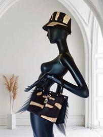 borsa e cappello pelliccia di zebra 