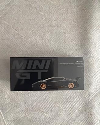 Mini gt lamborghini aventador LB WORKS
