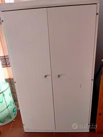 Armadietto guardaroba