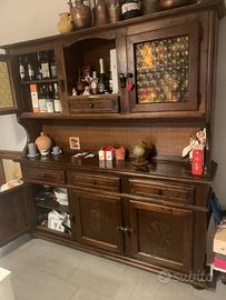 Credenza arte povera interamente in castagno