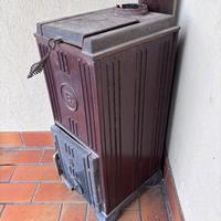 Stufa a legna in ghisa