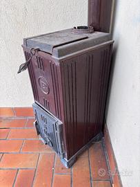 Stufa a legna in ghisa