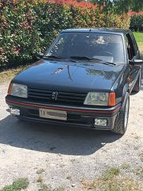 PEUGEOT 205