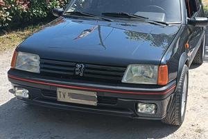 PEUGEOT 205