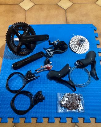 Gruppo completo Shimano 105 Disc 12v (R7100)