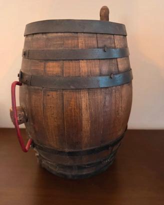 Piccola botte in legno
