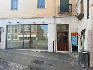NEGOZIO A BASSANO DEL GRAPPA