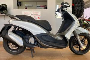Piaggio Beverly 350 SportTouring ie
