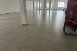 Locale commerciale 350mq
