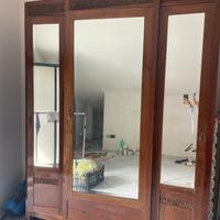 Armadio vintage con specchio