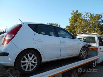HYUNDAI   I 30 1.6 GASOLIO SIGLA D4FB