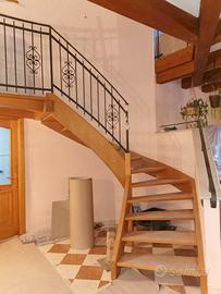 scala in legno di faggio