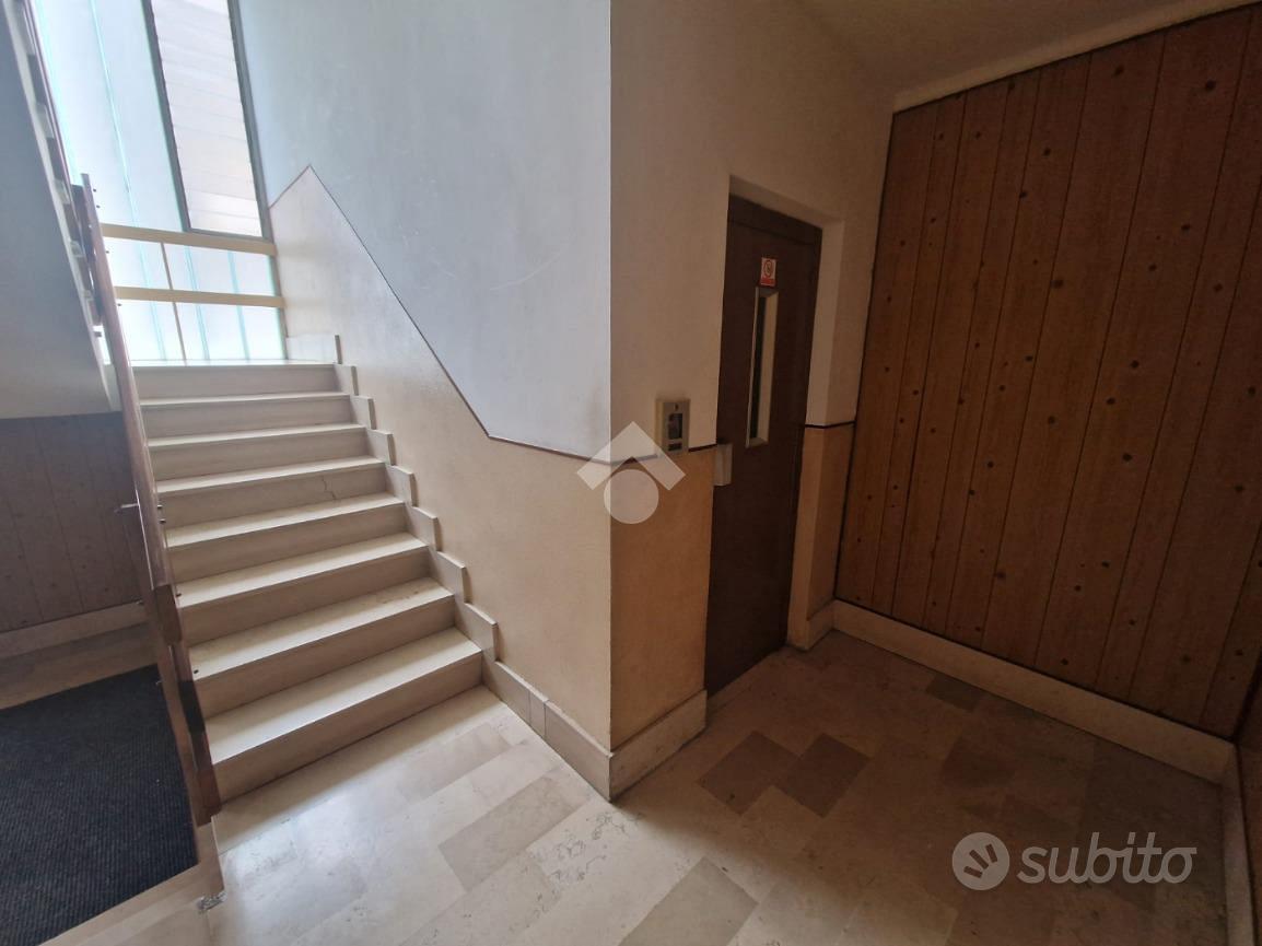 3 LOCALI A VILLAFRANCA D'ASTI - Vista 2