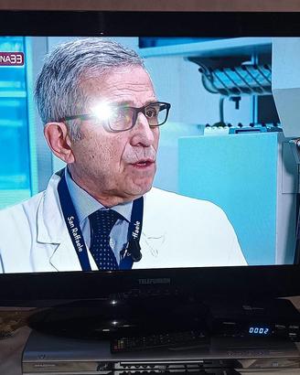 2 televisori Telefunken.