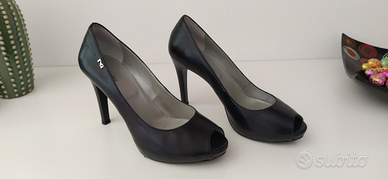 Décolleté nero giardini opentoe