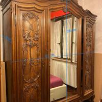 mobile con specchio stile barocco