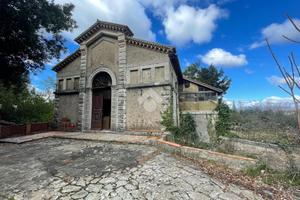 VILLA SINGOLA A CERVARA DI ROMA