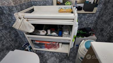 fasciatoio e mangia pannolini 