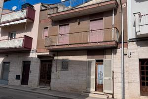 Casa indipendente centro Canosa di Puglia