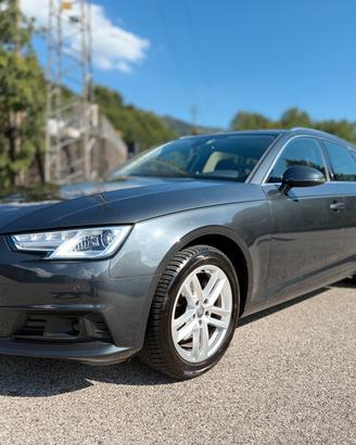 Audi A4 Avant 35 TDI S tronic Business 150cv