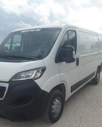 Fiat Ducato furgone lungo tetto basso