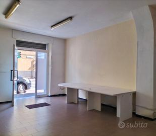 Fondo 56 mq, 380 Euro mensili, due ambienti