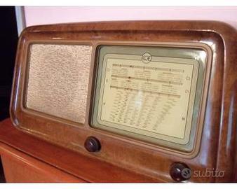 Radio a valvole CGE 385 anno 1950