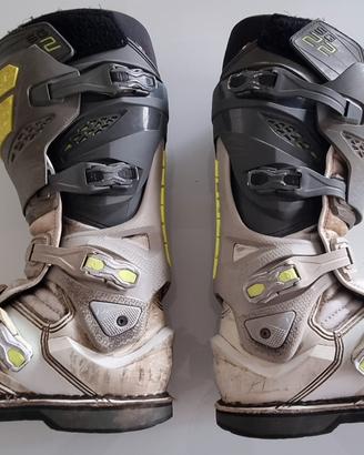 Gaerne sg22 45  protezioni varie 