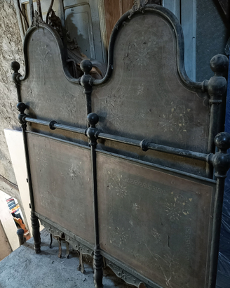 Letto antico in ferro