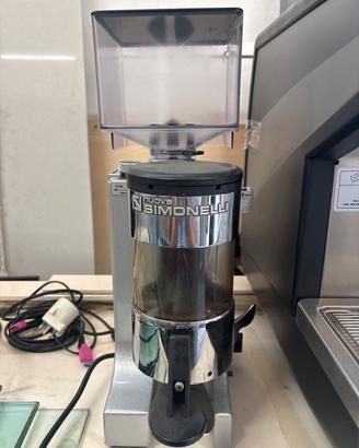 Macinacaffe dosatore nuova simonelli