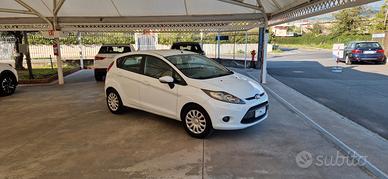 Ford Fiesta 1.4 TDCi 68cv ** x Neopatentati**